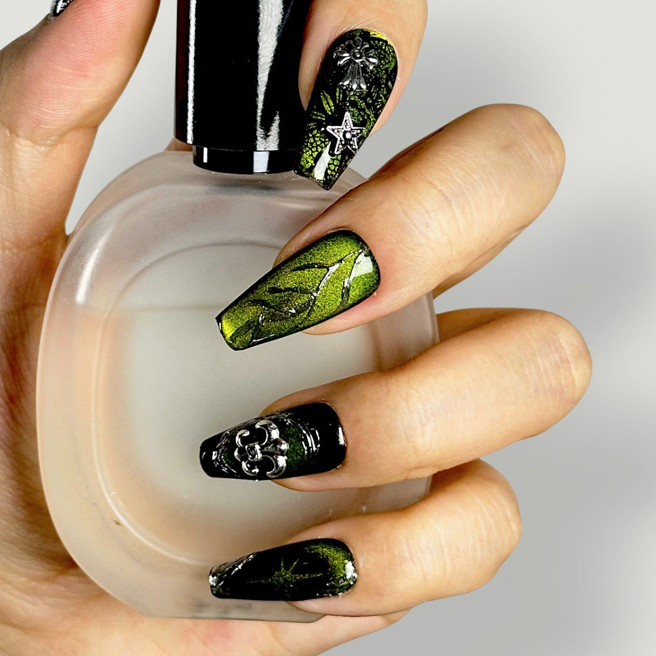 Velvetkay Starshade reusable manicure set. Modern clean luxury design in Coffin shape.