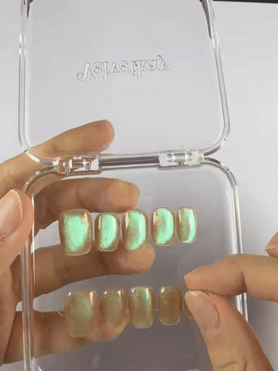 Velvetkay reusable nails care guide: Keeping your set organized and dust-free.